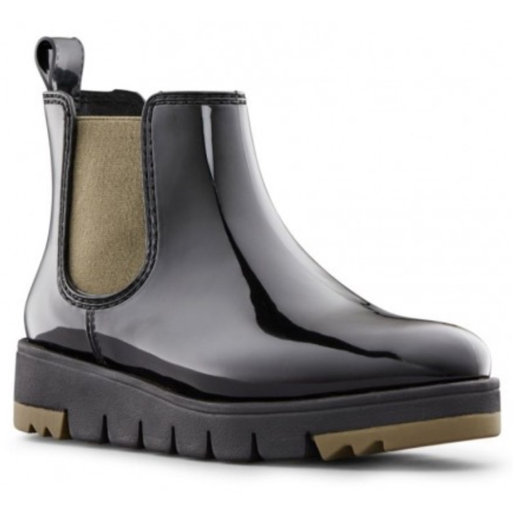 Cougar Black and Tan Ankle Boots